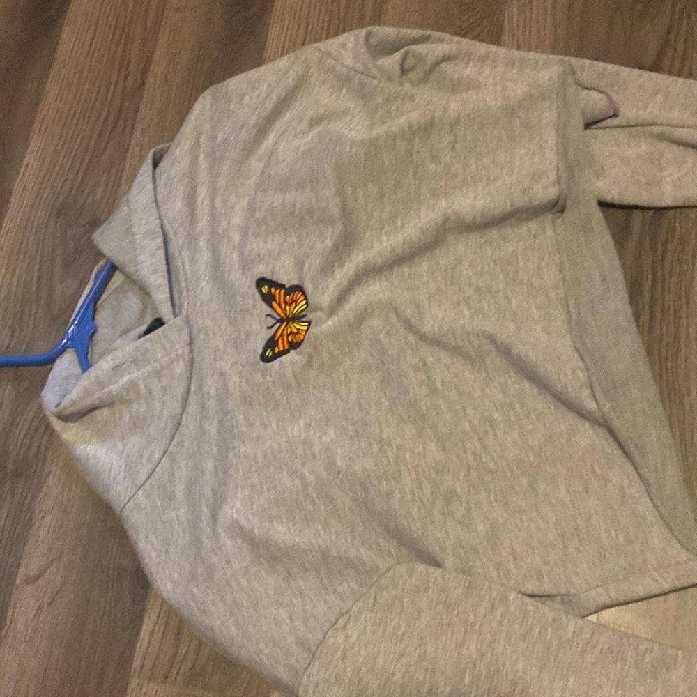 Crop top hoodie with butterfly